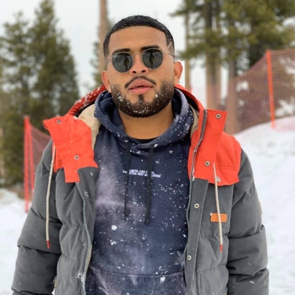 Meet your Posher, Leo - Picture 1 of 1